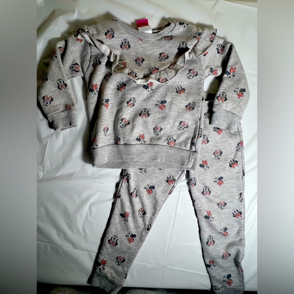 Minnie Mouse toddler girls sweatsuit 3t